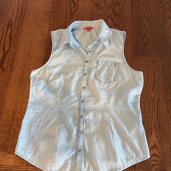 Guess women’s tie dye  blue button down shirt pocket collared sleeveless Med - Picture 10 of 11
